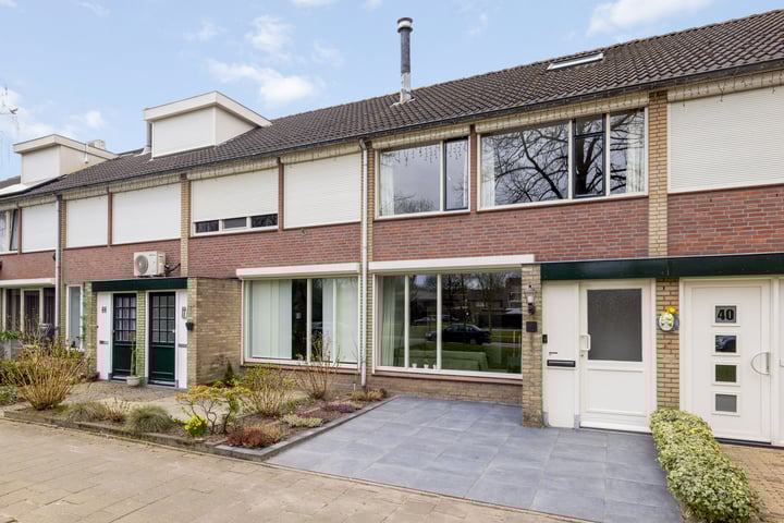Bekijk foto van Europalaan 42