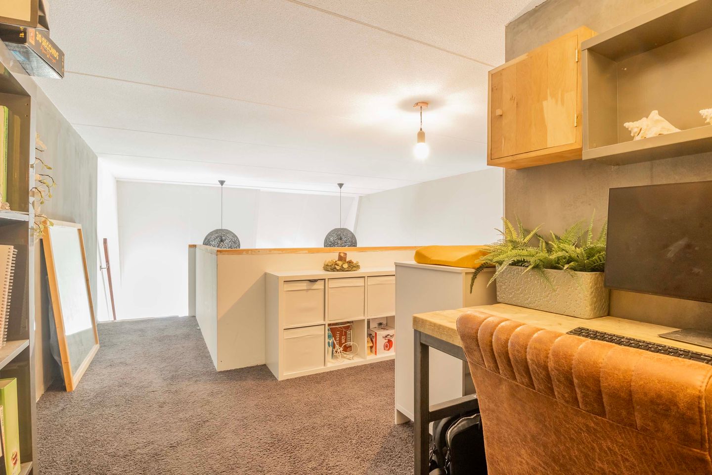 Photo 14 of Narcisstraat 23