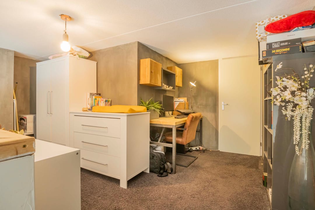 Photo 16 of Narcisstraat 23