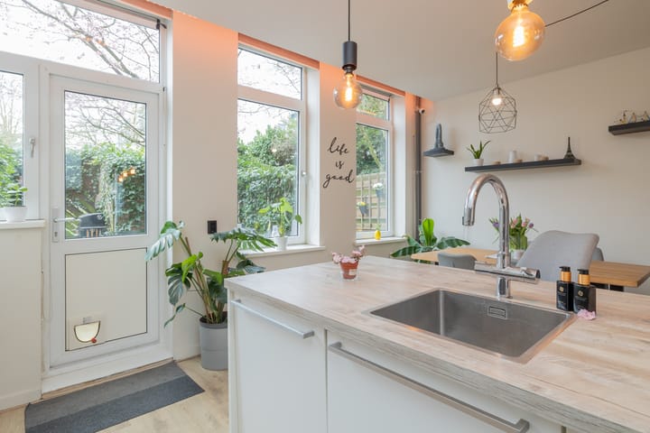 Foto 17 van Haarlemmerweg 49-H