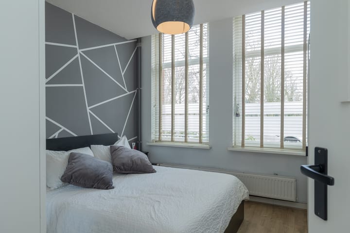 Foto 21 van Haarlemmerweg 49-H