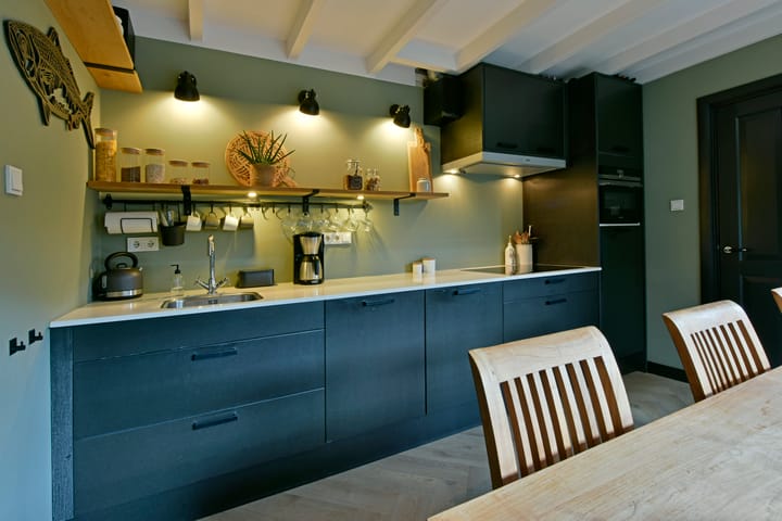 Photo 10 of van Wassenaerstraat 1-A