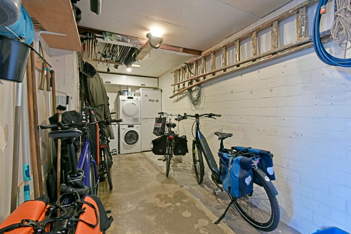 Photo 32 of van Wassenaerstraat 1-A