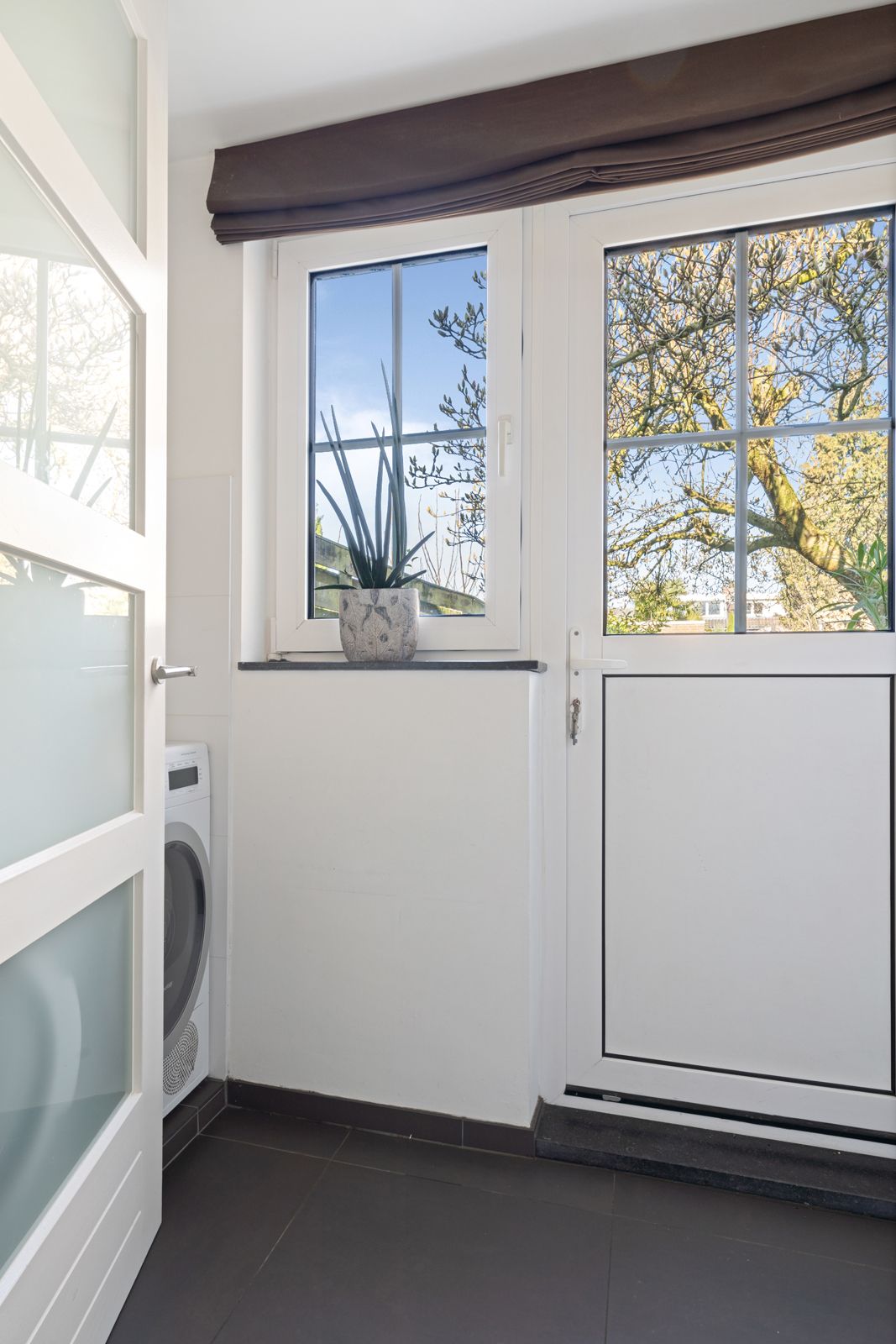 Foto 27 van Stationsstraat 31-A