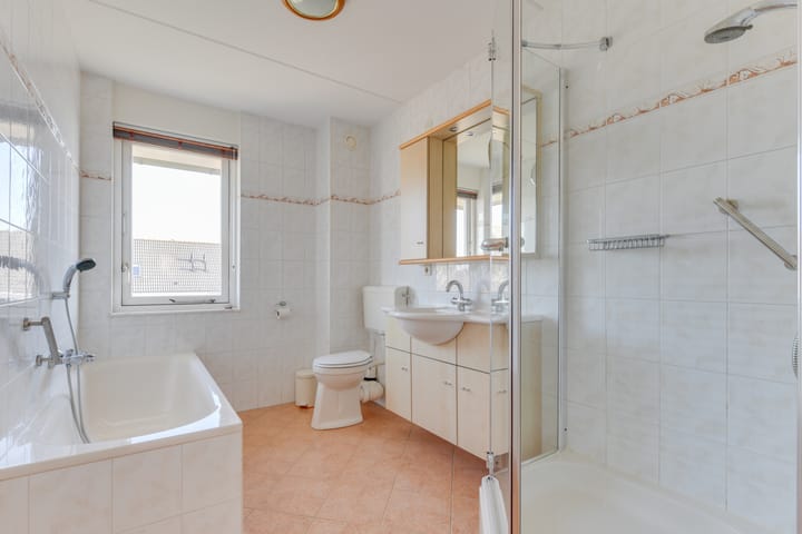 Foto 30 van Den Ackersloot 25