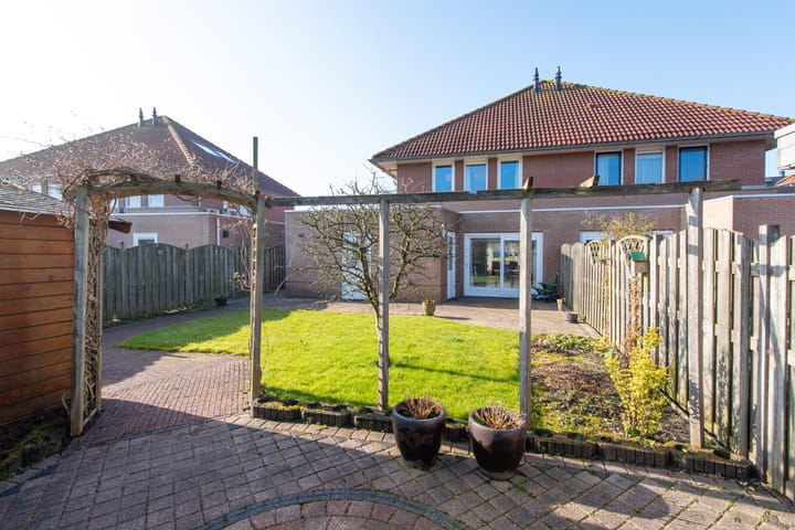 Foto 44 van Den Ackersloot 25