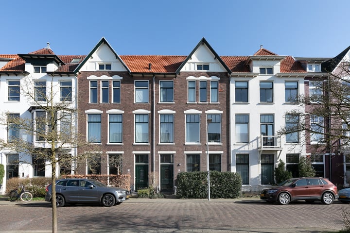 Bekijk foto van Koninginneweg 81