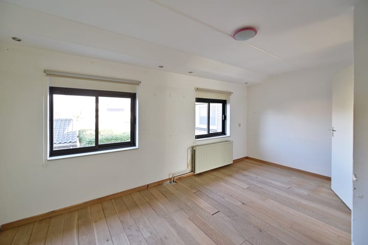 Photo 10 of Steenkarper 31