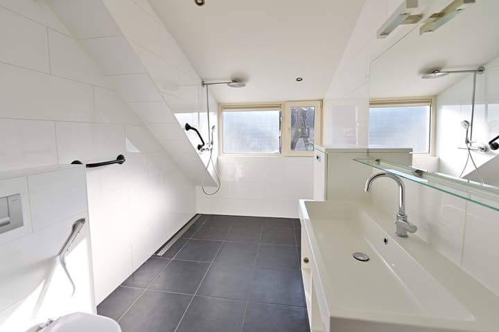 Photo 12 of Steenkarper 31