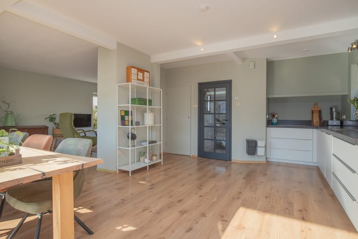 Foto 9 van Stationsweg West 24-A