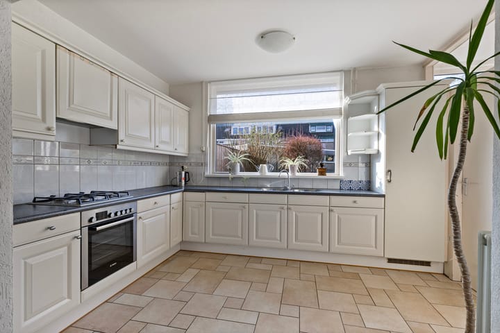 Foto 9 van Burg Henrylaan 60