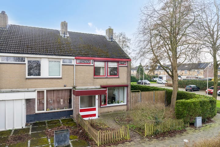 Foto 44 van Burg Henrylaan 60