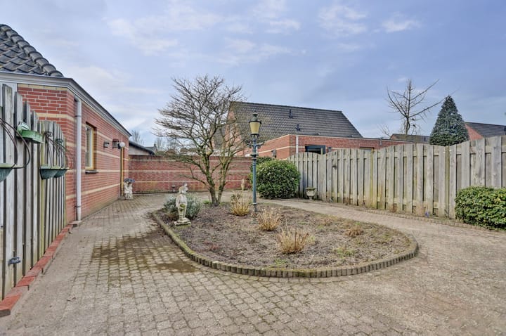 Foto 42 van Schoolstraat 12-B