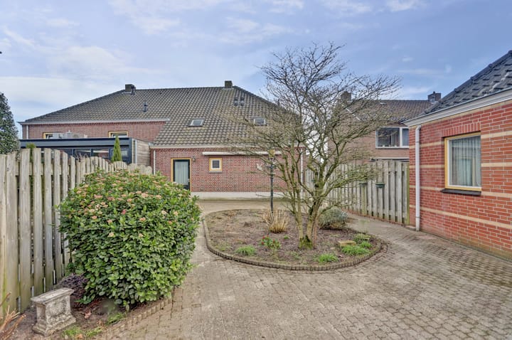 Foto 44 van Schoolstraat 12-B