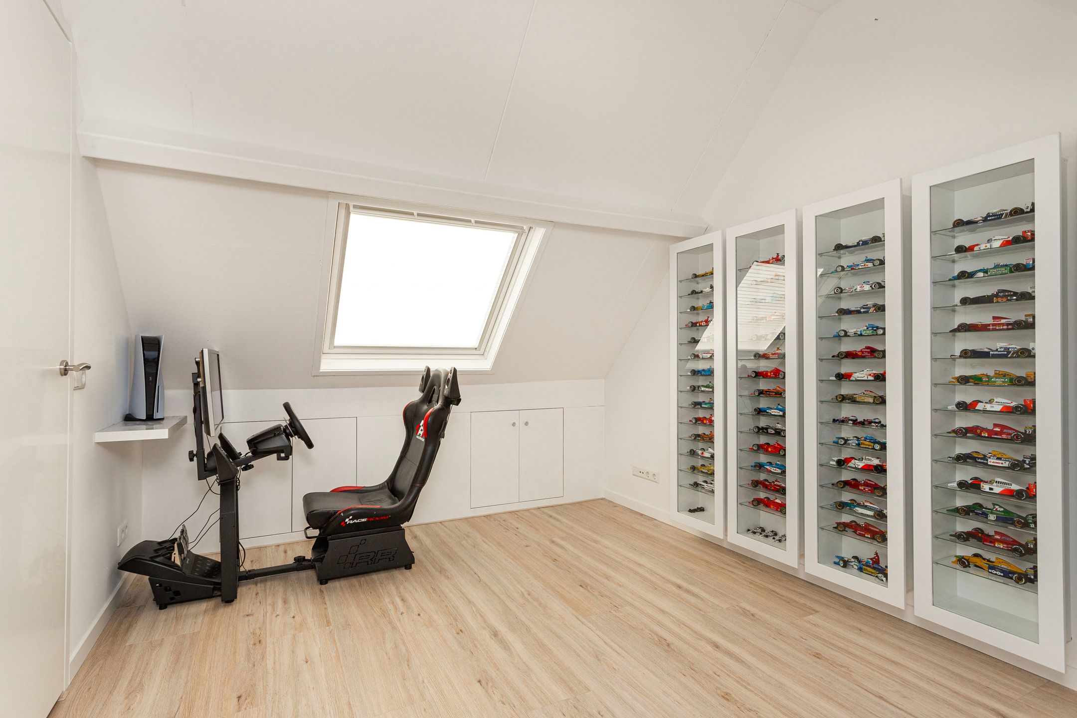 Photo 33 of Valkenkamp 595