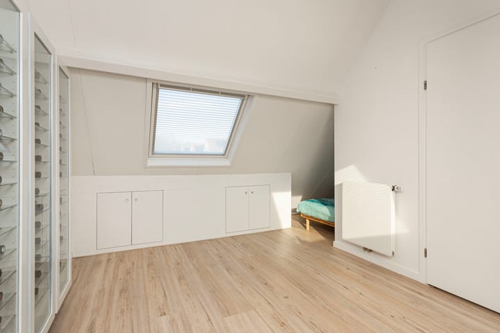 Photo 34 of Valkenkamp 595