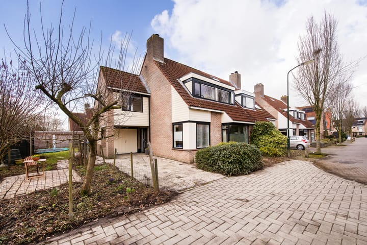 Foto 6 van Vechtensteinlaan 1