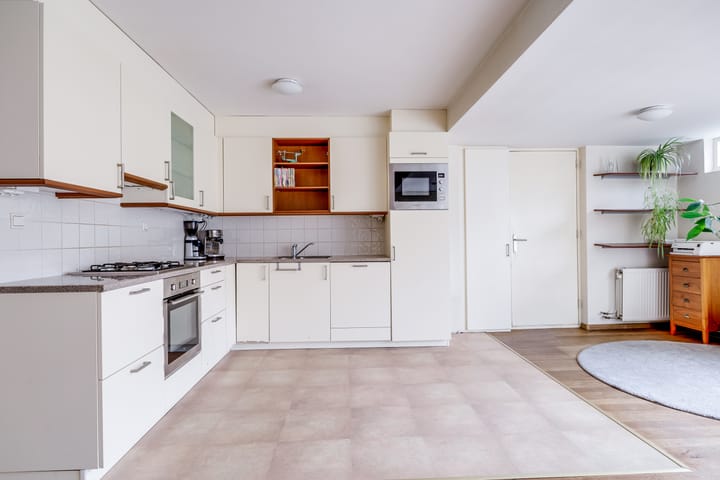 Foto 16 van Vechtensteinlaan 1