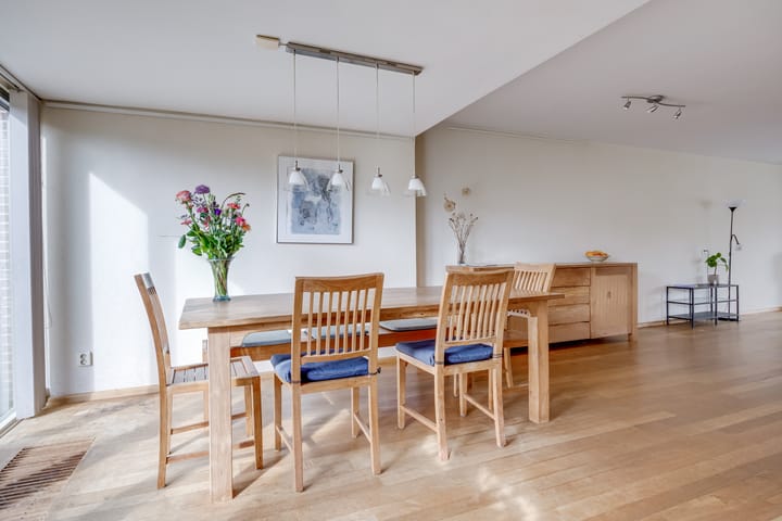 Foto 20 van Vechtensteinlaan 1