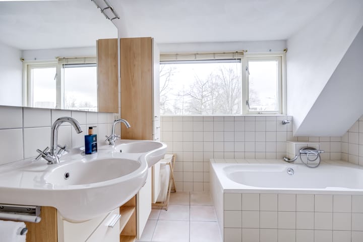 Foto 34 van Vechtensteinlaan 1