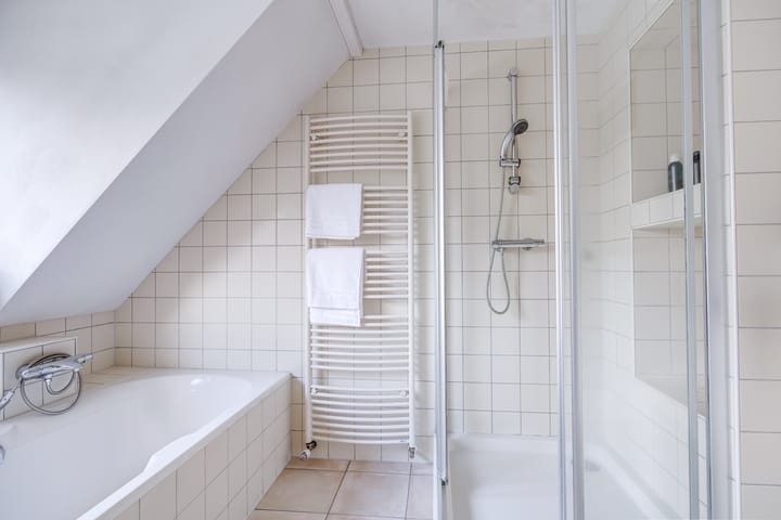 Foto 35 van Vechtensteinlaan 1