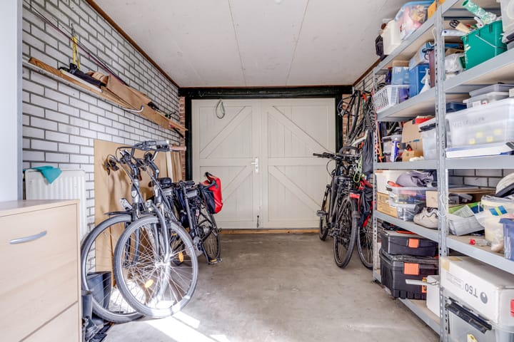 Foto 45 van Vechtensteinlaan 1