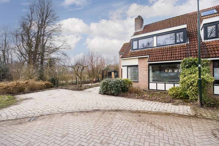 Foto 58 van Vechtensteinlaan 1