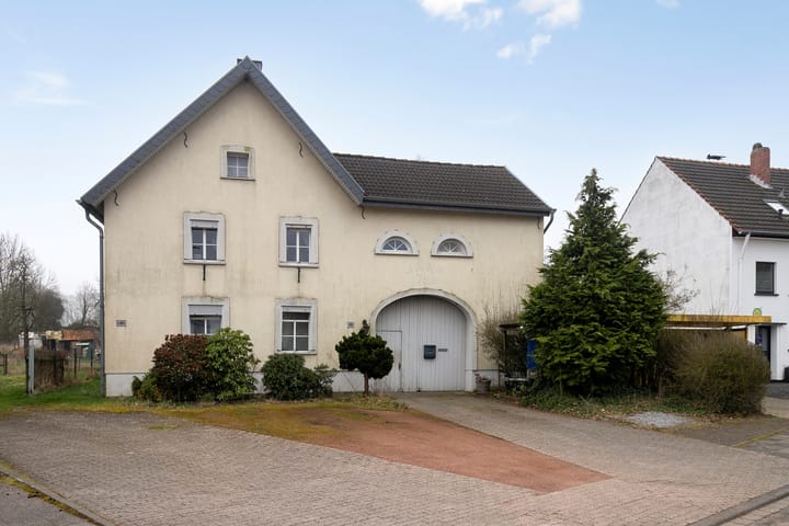 Foto 3 van Jan-von-Werth-Straße 102