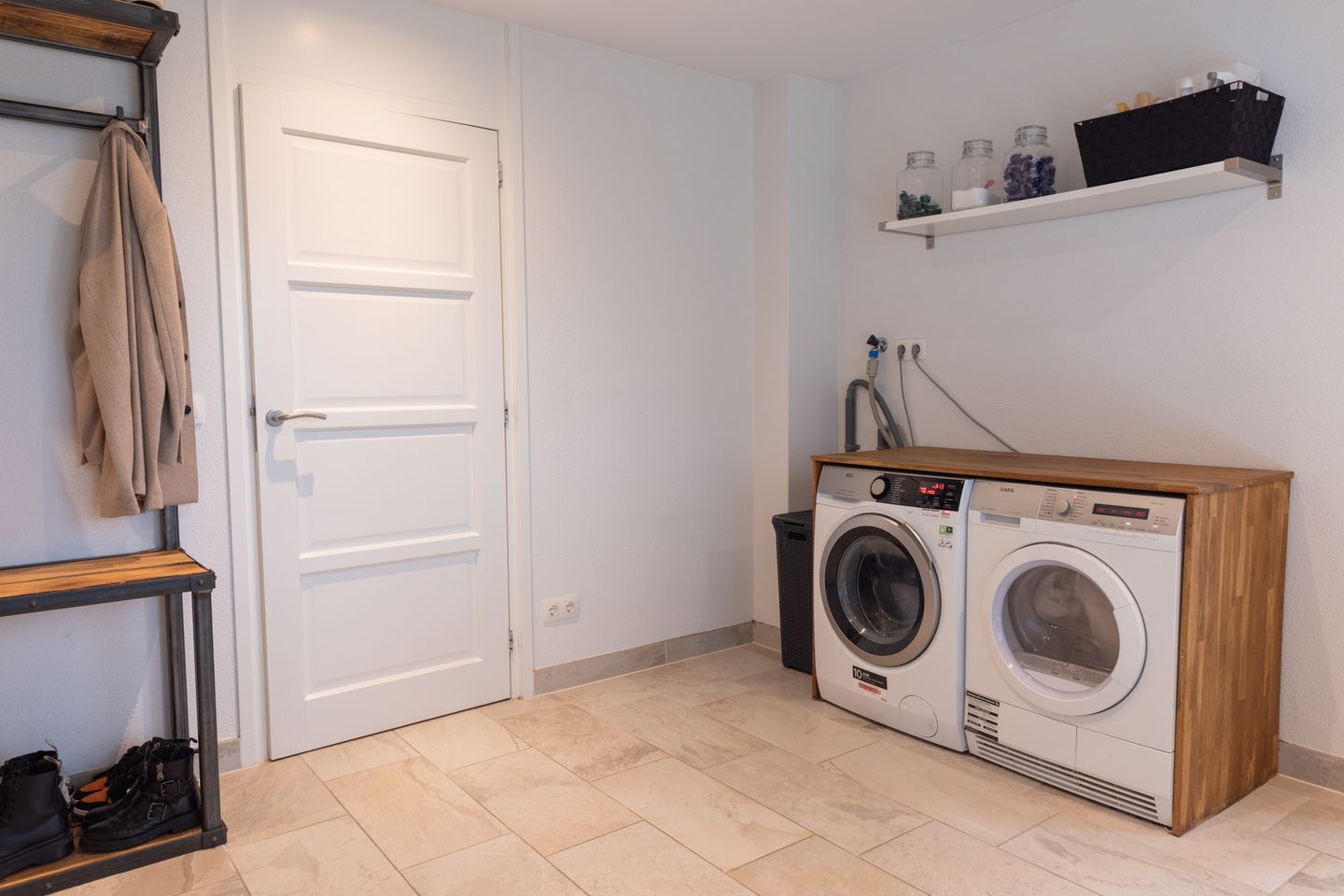 Foto 25 van Burgemeester Overdorpstraat 61