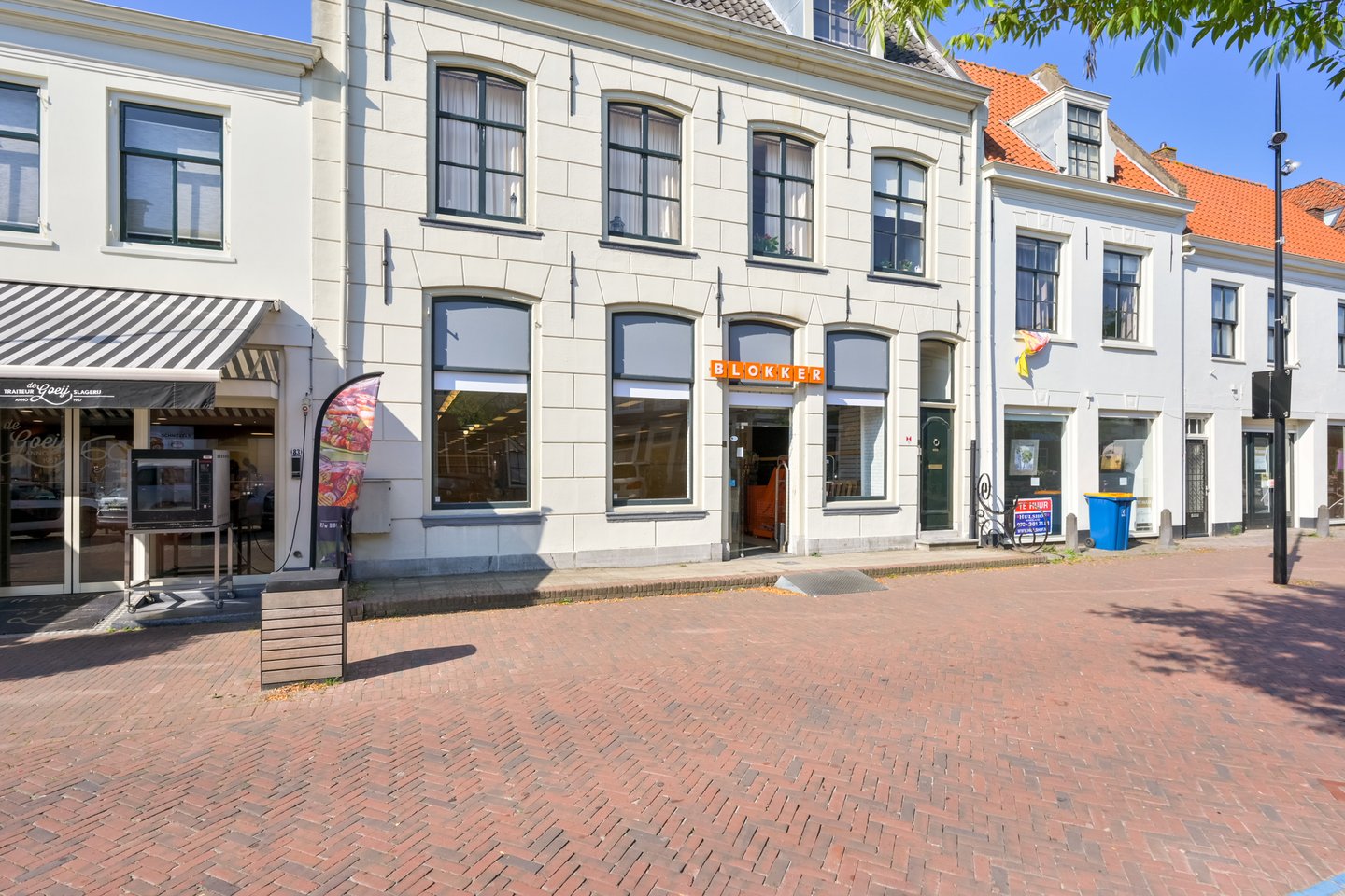 View photo 1 of Voorstraat 81