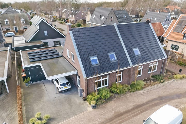 Foto 2 van Vuursteen 5