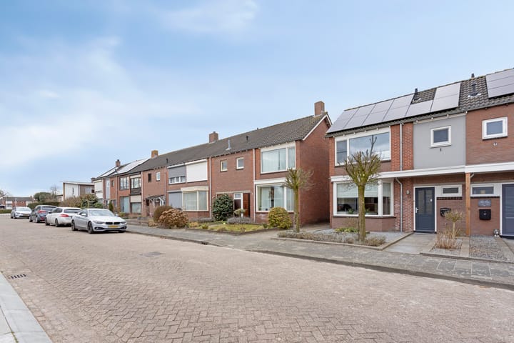 Foto 33 van Hortensiastraat 15