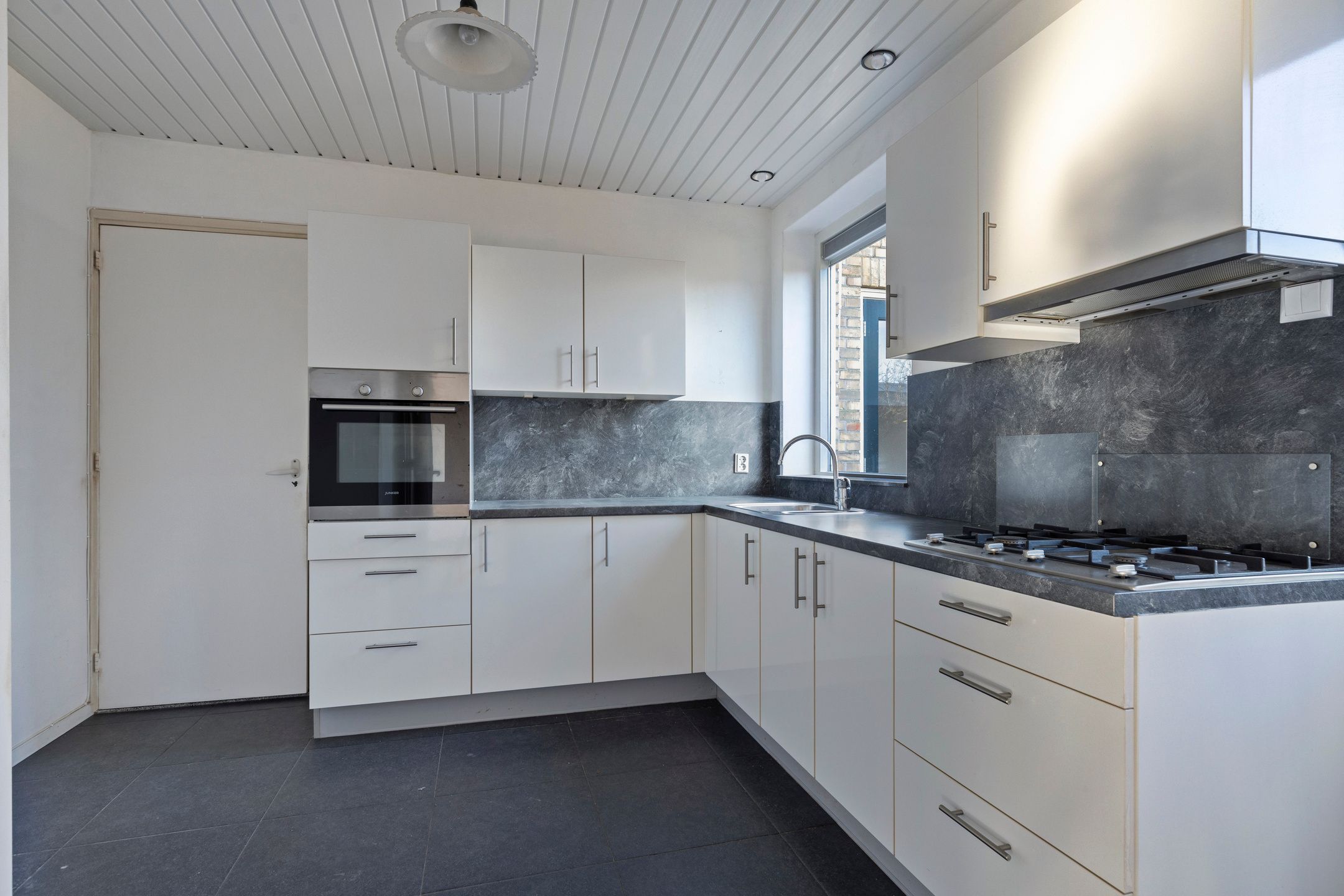 Foto 3 van Dahliastraat 6