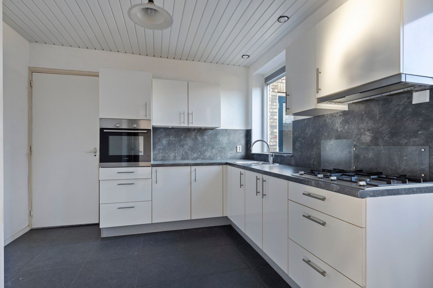 Foto 10 van Dahliastraat 6