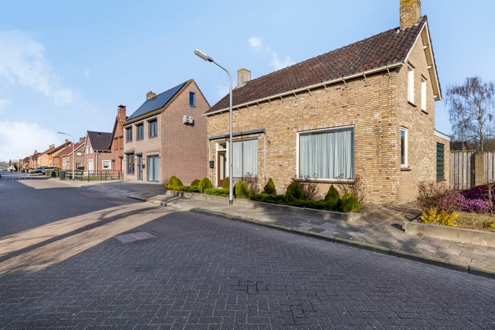 Foto 31 van Dahliastraat 6