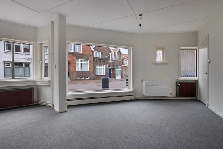 Photo 2 of Frans van Waesberghestraat 25