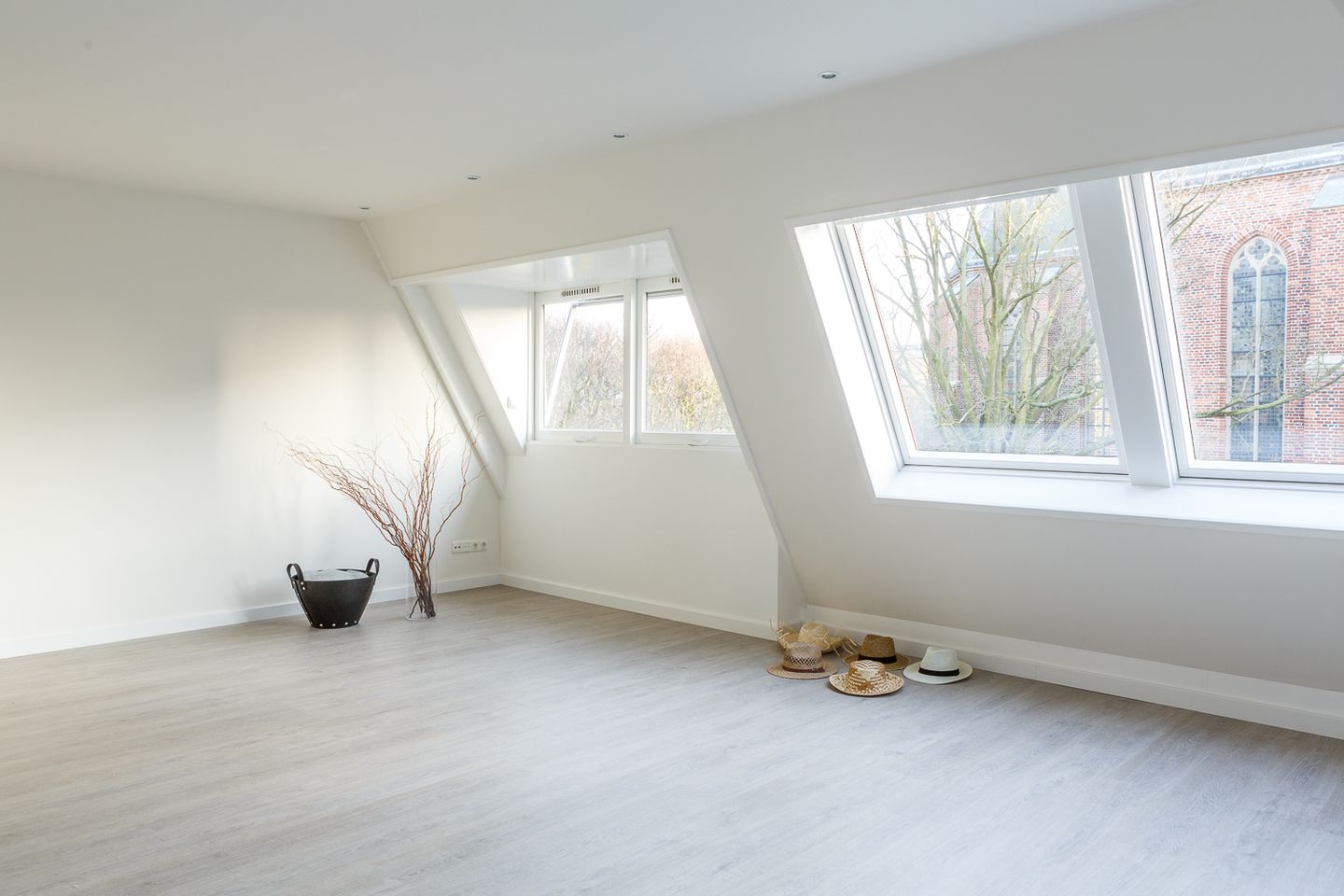 Foto 20 van Driehoek 8-A