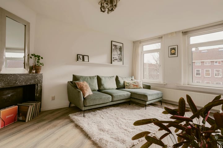 Photo 6 of Sassenheimstraat 54-3