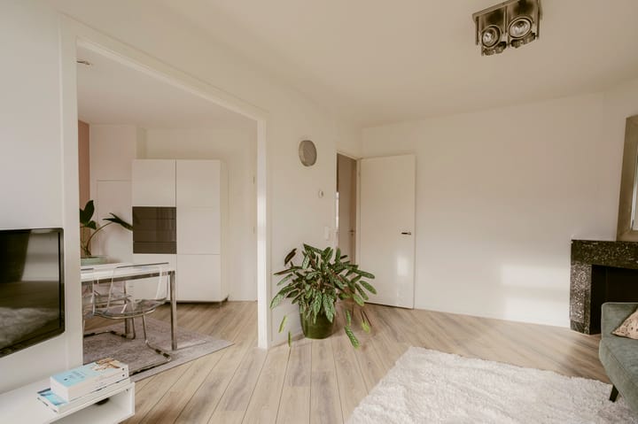 Photo 7 of Sassenheimstraat 54-3