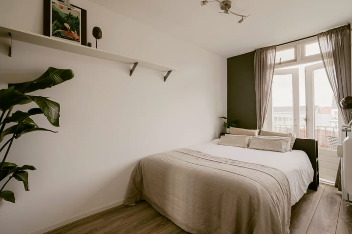 Photo 16 of Sassenheimstraat 54-3