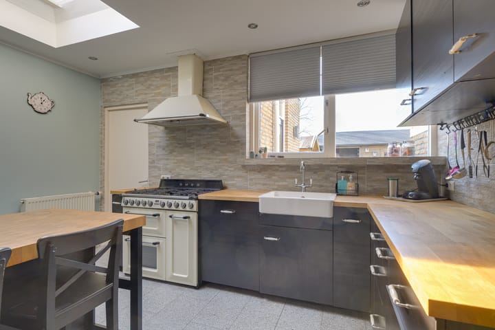 Photo 10 of Baljuw 25