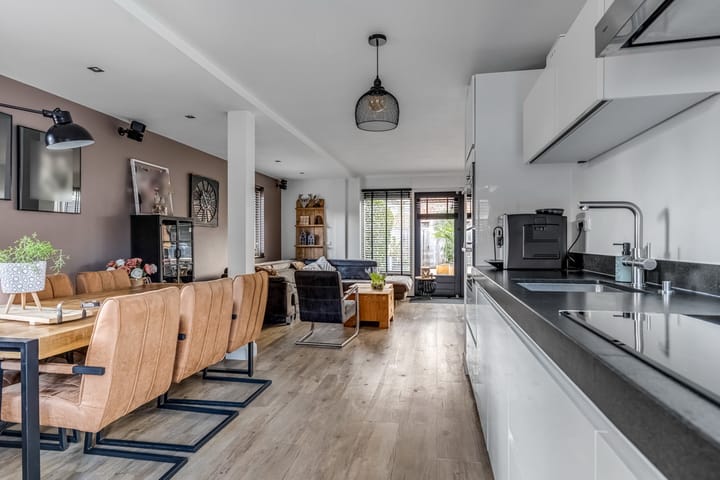 Foto 9 van Poelbos 19