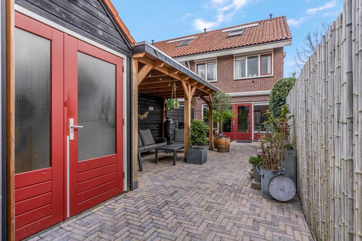 Foto 25 van Poelbos 19