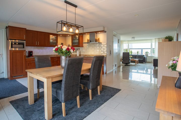 Foto 15 van Avenue 14