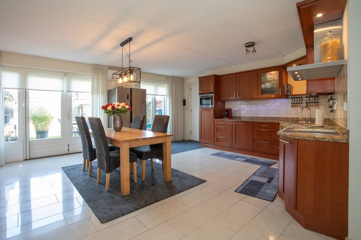 Foto 14 van Avenue 14