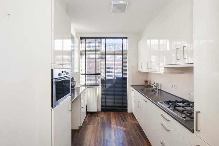 Foto 12 van Burgemeester Dekkingstraat 49