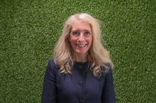 Mandy Blake - Makelaar
