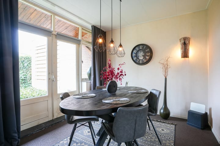 Foto 11 van Broeksittarderweg 179