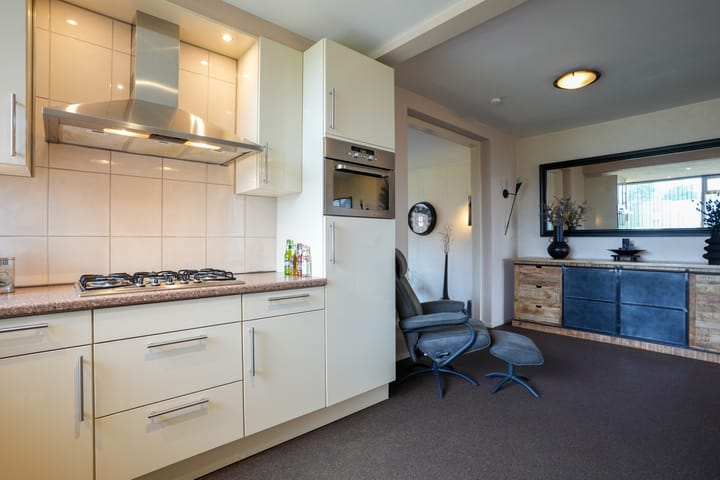 Foto 12 van Broeksittarderweg 179