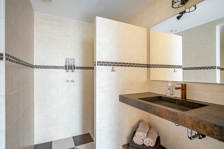 Foto 16 van Heuvelenweg 45-A